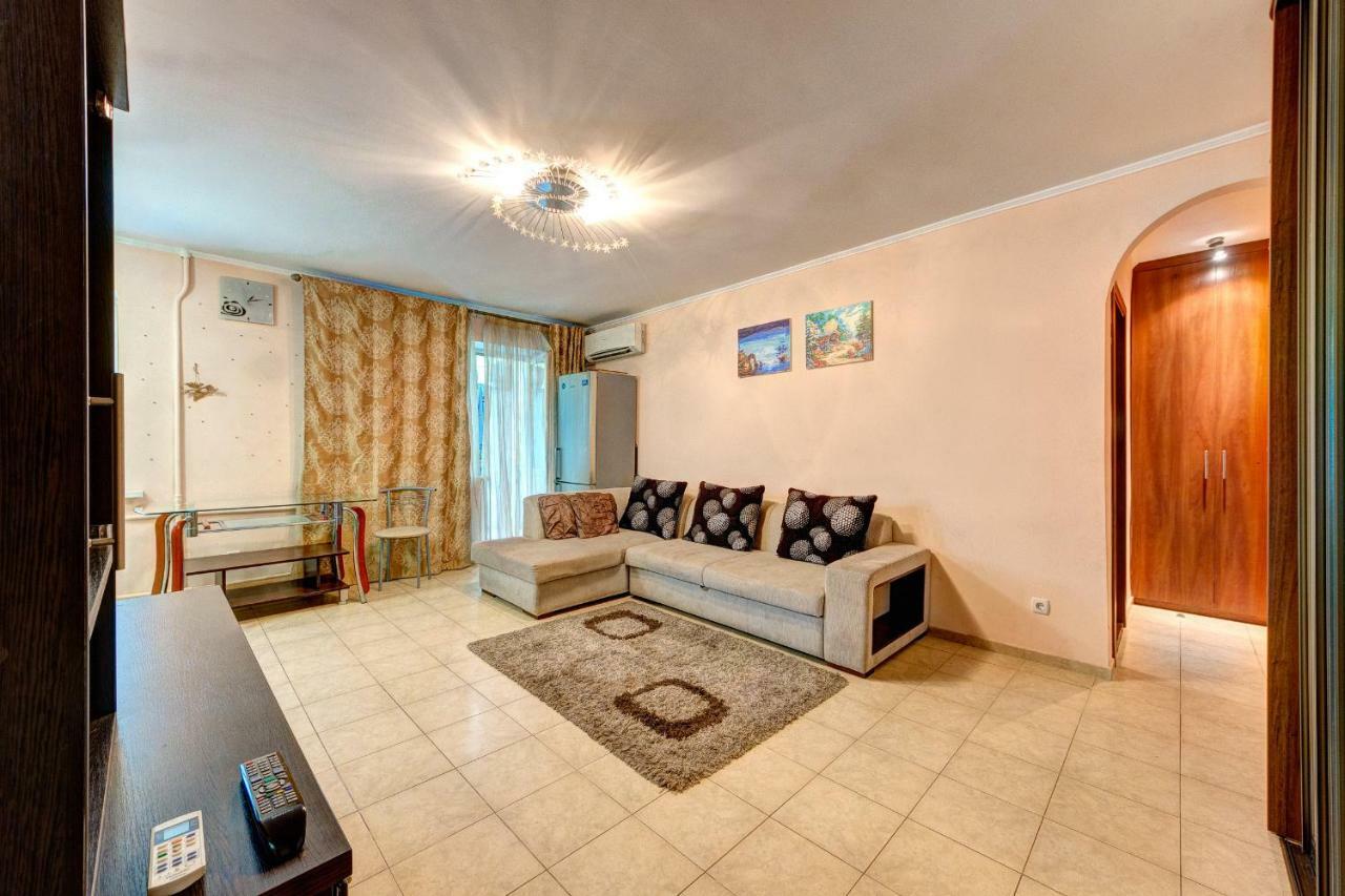 Apartments Near The Nsc Olympic Kiev Bagian luar foto