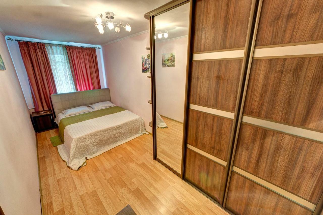 Apartments Near The Nsc Olympic Kiev Bagian luar foto