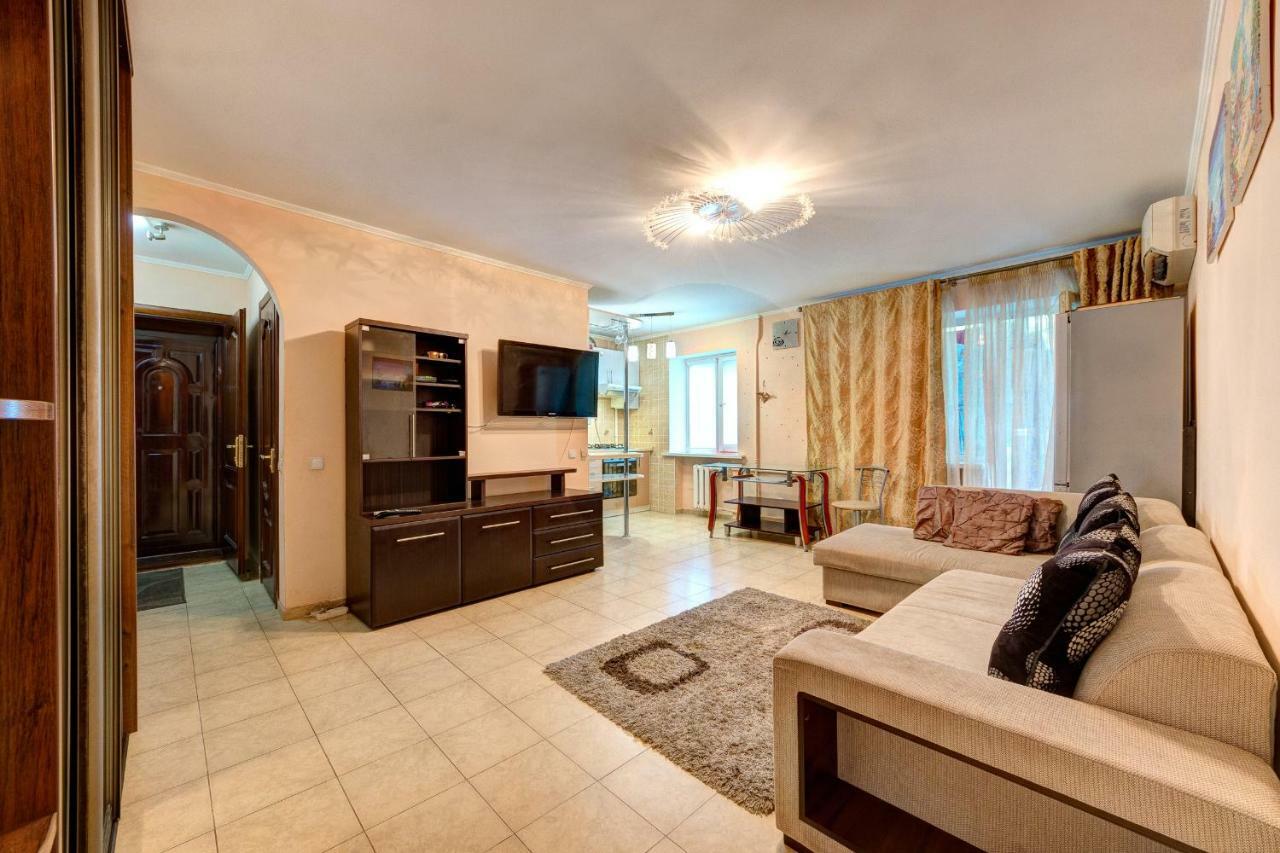 Apartments Near The Nsc Olympic Kiev Bagian luar foto